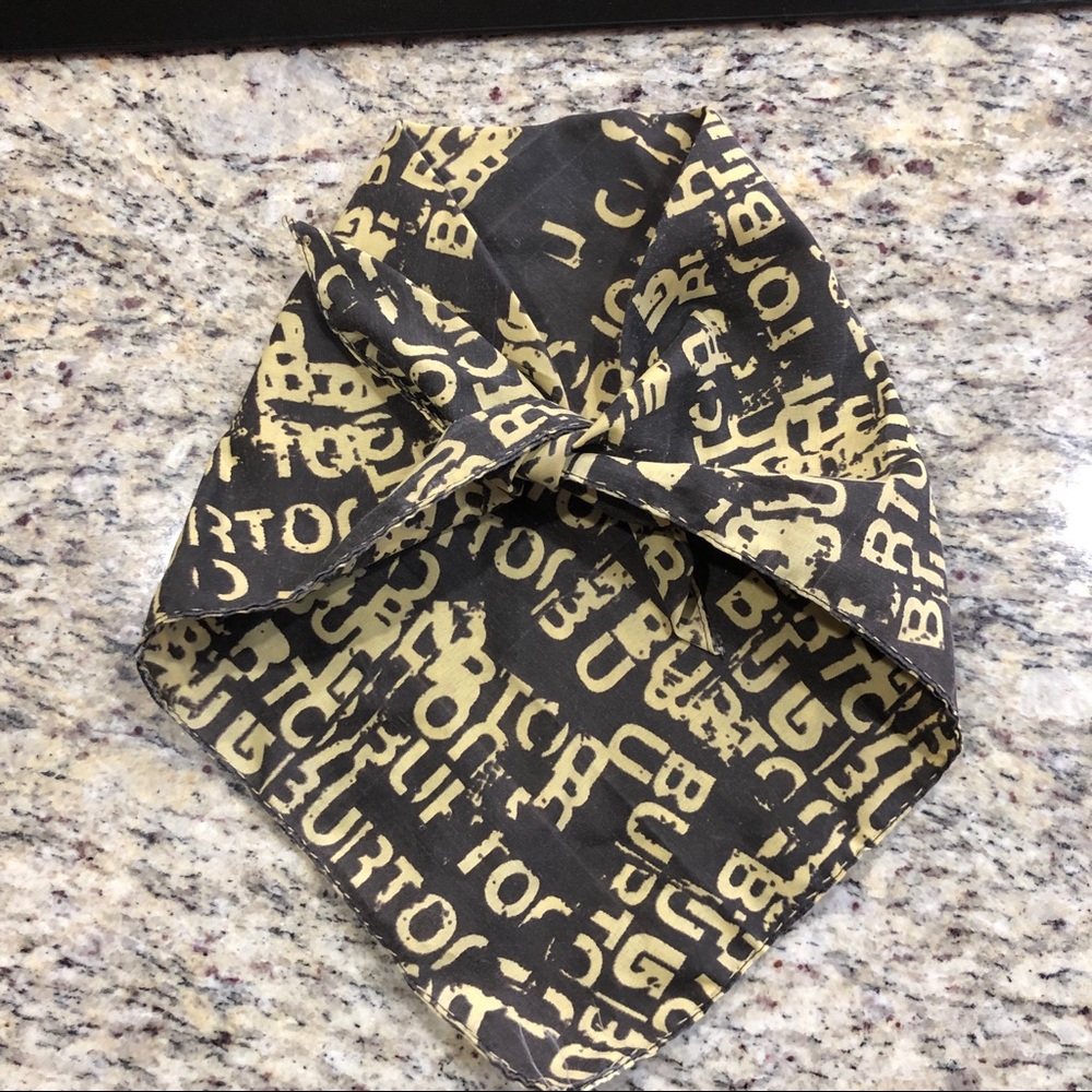 Burton triangle-shaped scarf